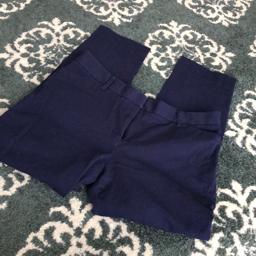 Euc gap navy blue cropped trousers